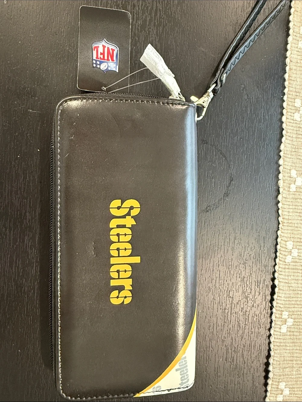 NFL Pittsburgh Steelers Black & Yellow Zip-Around Wristlet NWT